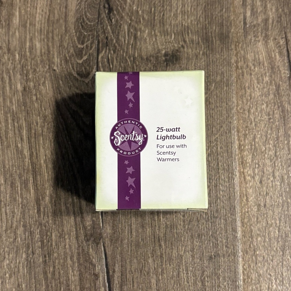 Scentsy Wax Warmer Lightbulb 25-Watt NIB